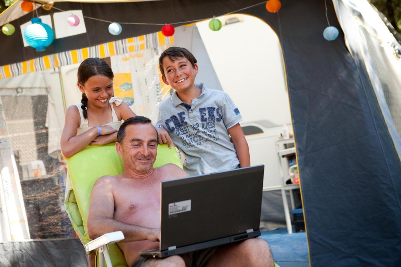 Camping La Corniche Plozévet 외부 사진